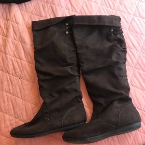 Dark brown women’s boots